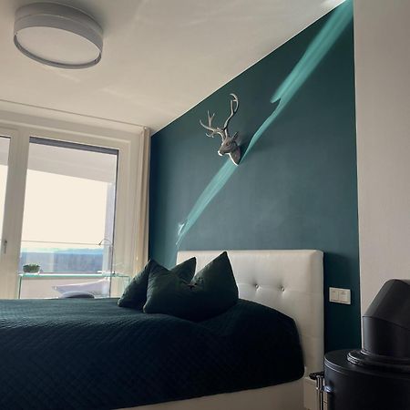 Alpen-Panorama Suite - Einzigartige Privatsuite Hoch Ueber Muenchen, 12Tes Og, Alpenblick, Loggia, Whirlpool, 15 Minuten Zum Zentrum, Ruhe Und Erholung In Der Stadt Muenchen Fuer Privat Und Geschaeftlich Reisende Munique Exterior foto