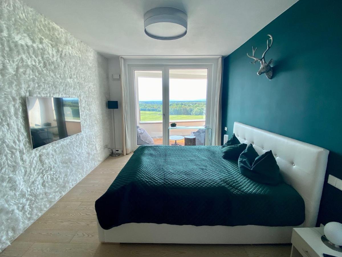 Alpen-Panorama Suite - Einzigartige Privatsuite Hoch Ueber Muenchen, 12Tes Og, Alpenblick, Loggia, Whirlpool, 15 Minuten Zum Zentrum, Ruhe Und Erholung In Der Stadt Muenchen Fuer Privat Und Geschaeftlich Reisende Munique Exterior foto